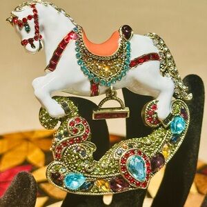 SOLD
Heidi Daus Pretty Pony Pin